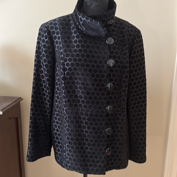 LIKE NEW CHICOS Black Polka Dot Button Down Lined Jacket/Coat - Picture 2 of 14